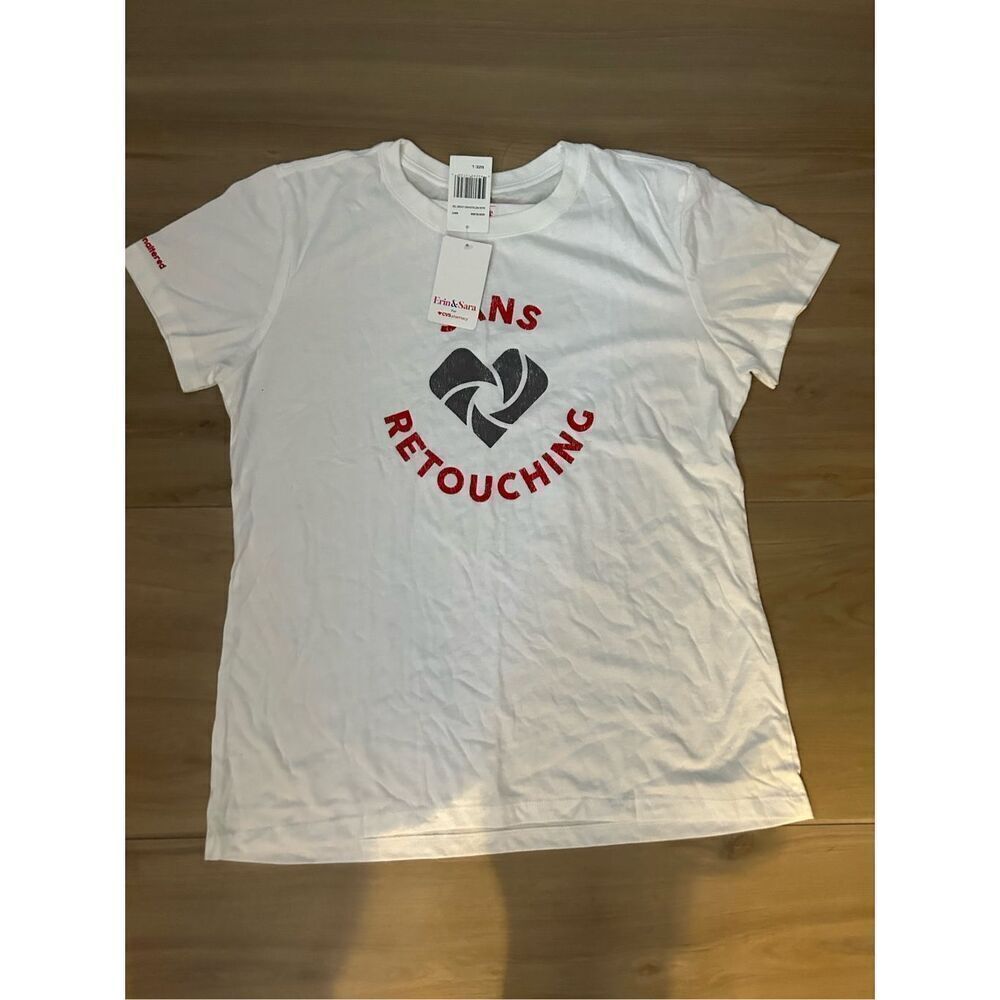 NEW Limited Edition Erin & Sara Sans Retouching Beauty T Shirt L
